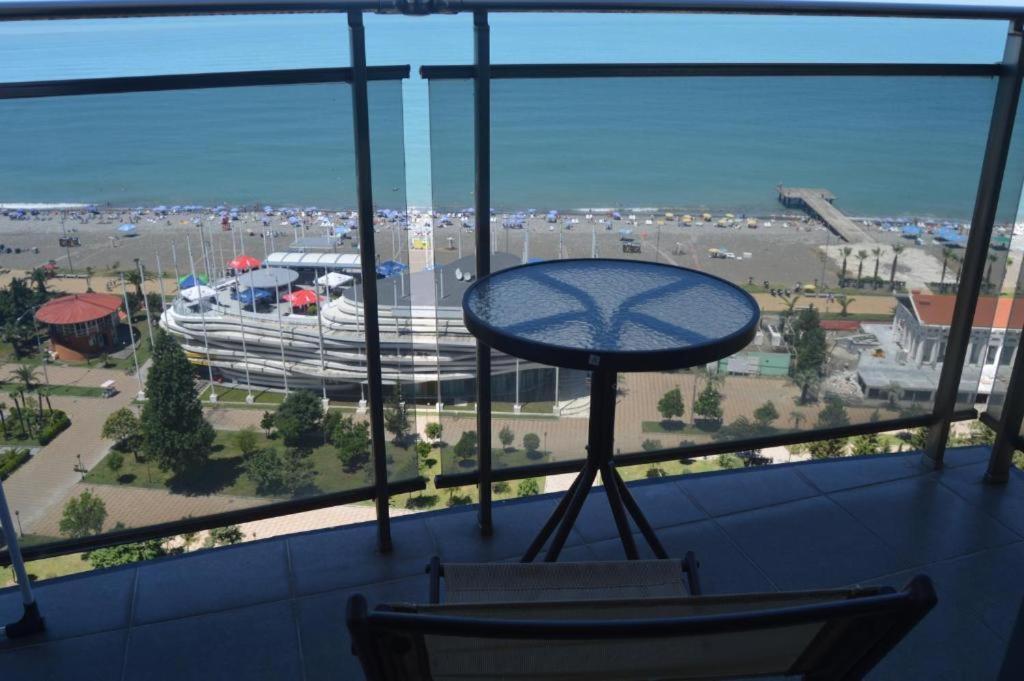 Orbi Luxury Apartments Batumi Exteriör bild